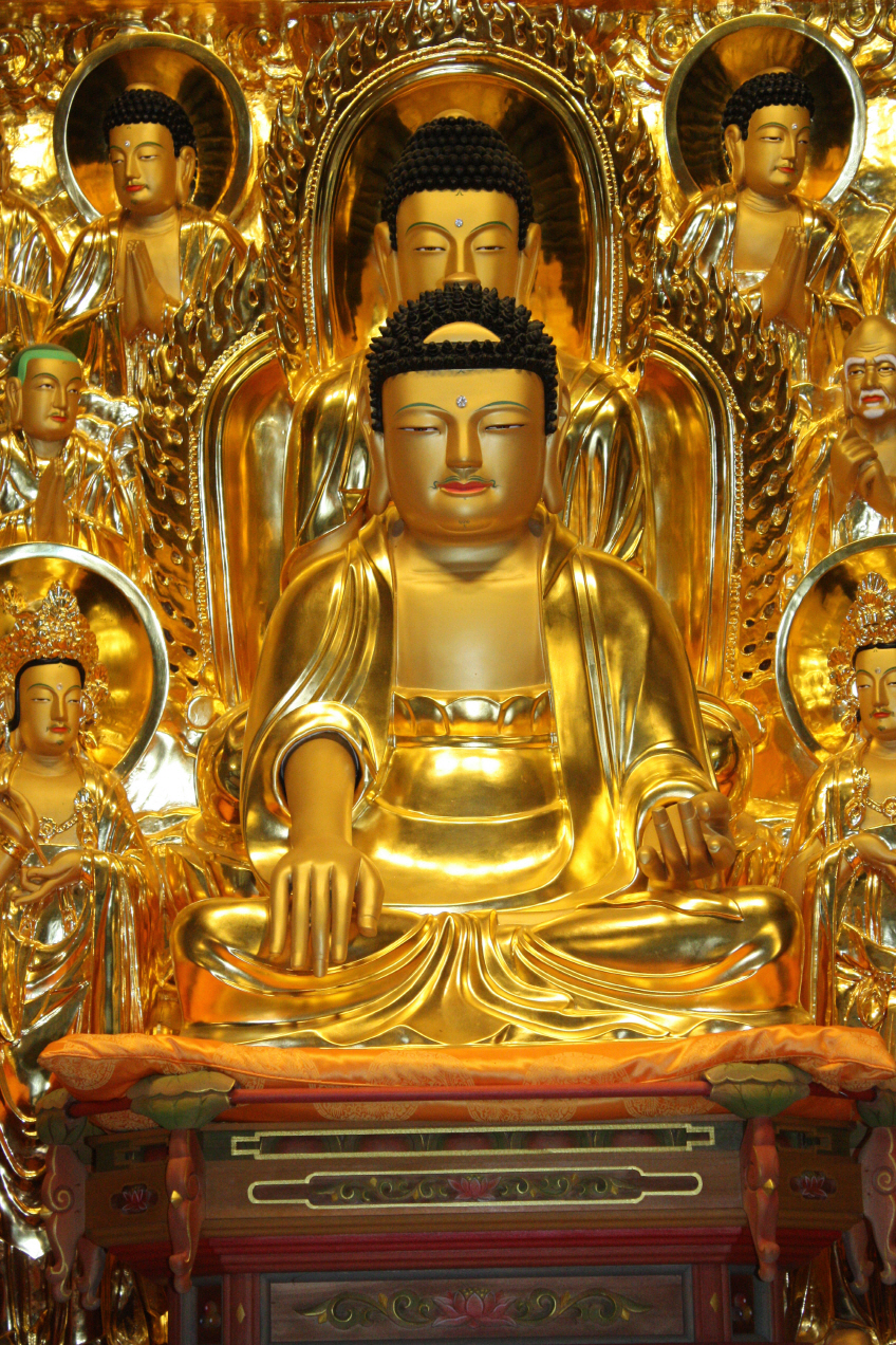 Wooden Seated Sakyamuni at Anilsa Temple